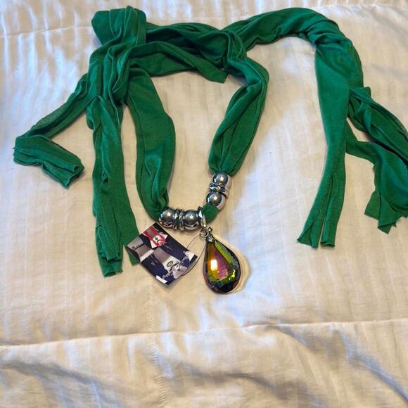 Green and silver scarf necklace with Jewel - Picture 3 of 7